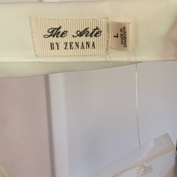 The Arte Sleeveless Top NWT - Picture 2 of 8